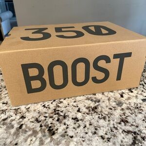 Yeezy Boost 350 Box 📦